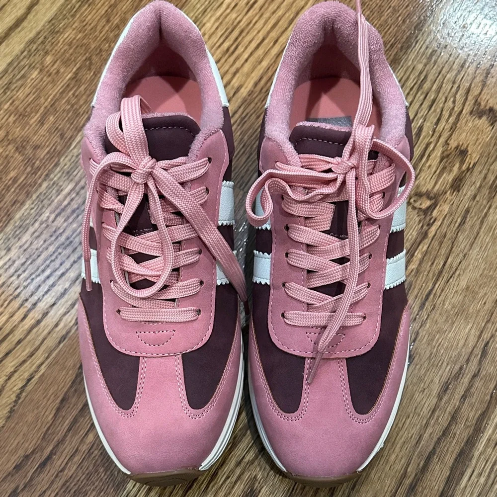 Dolce Vita Pink and Brown Women's Sneakers - Picture 1 of 5